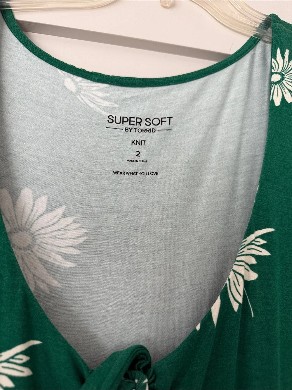 Torrid. Size 2X. Green Floral V-Neck Tie Front Top